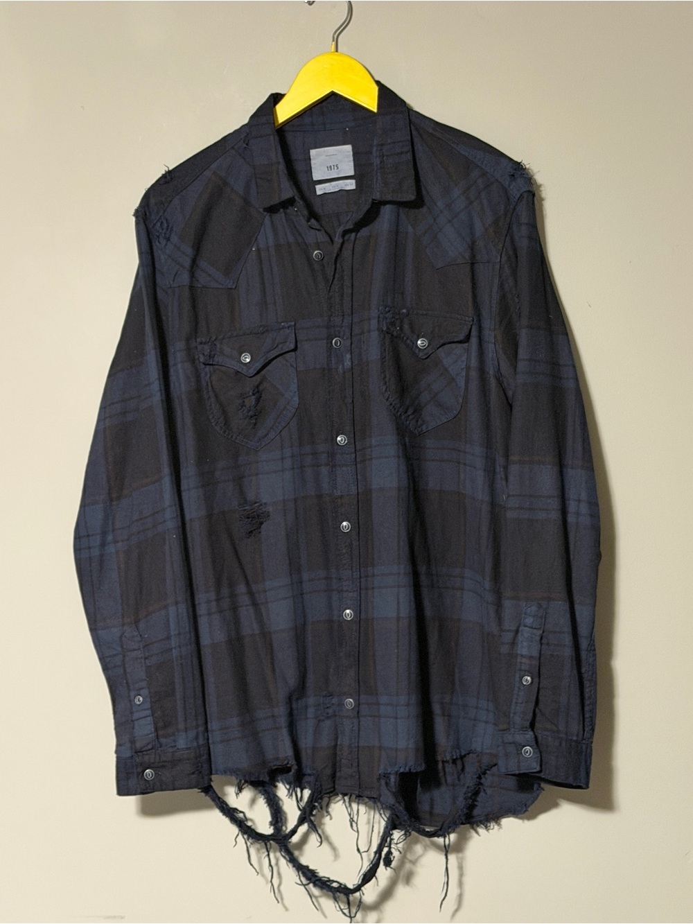 Black & navy plaid button-up shirt with frayed hem and sleeves Size XL